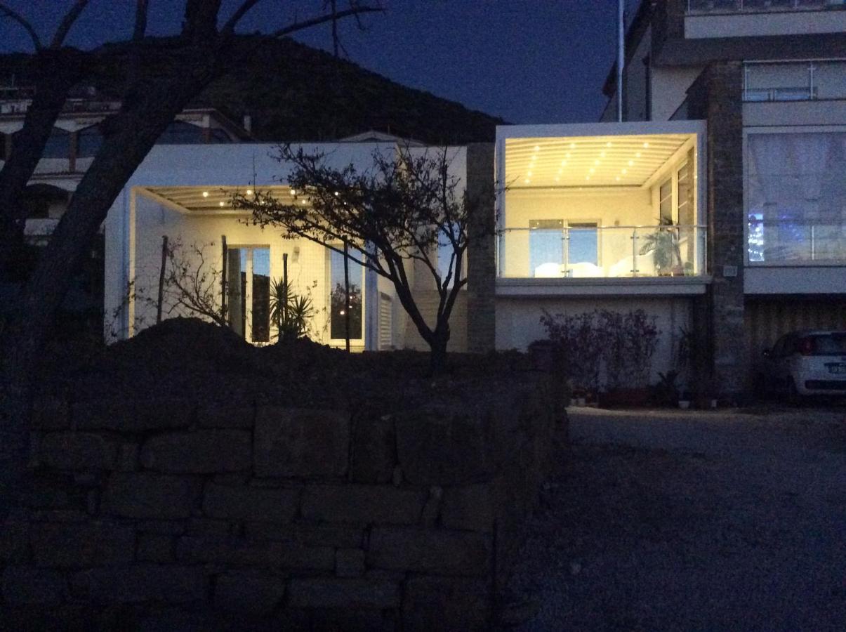 Laris Bed & Breakfast กัสเตลลาบาเต ภายนอก รูปภาพ