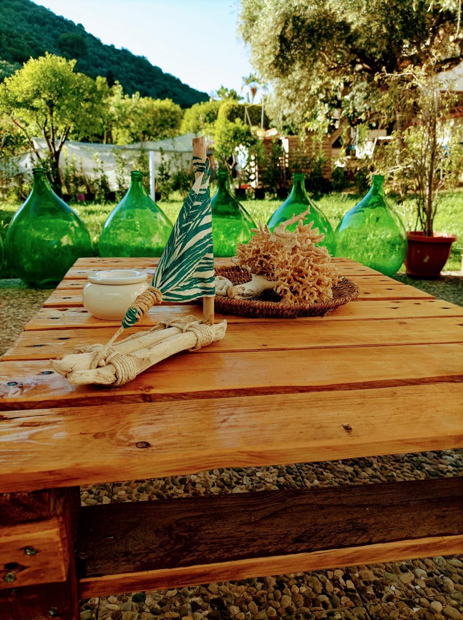 Laris Bed & Breakfast กัสเตลลาบาเต ภายนอก รูปภาพ